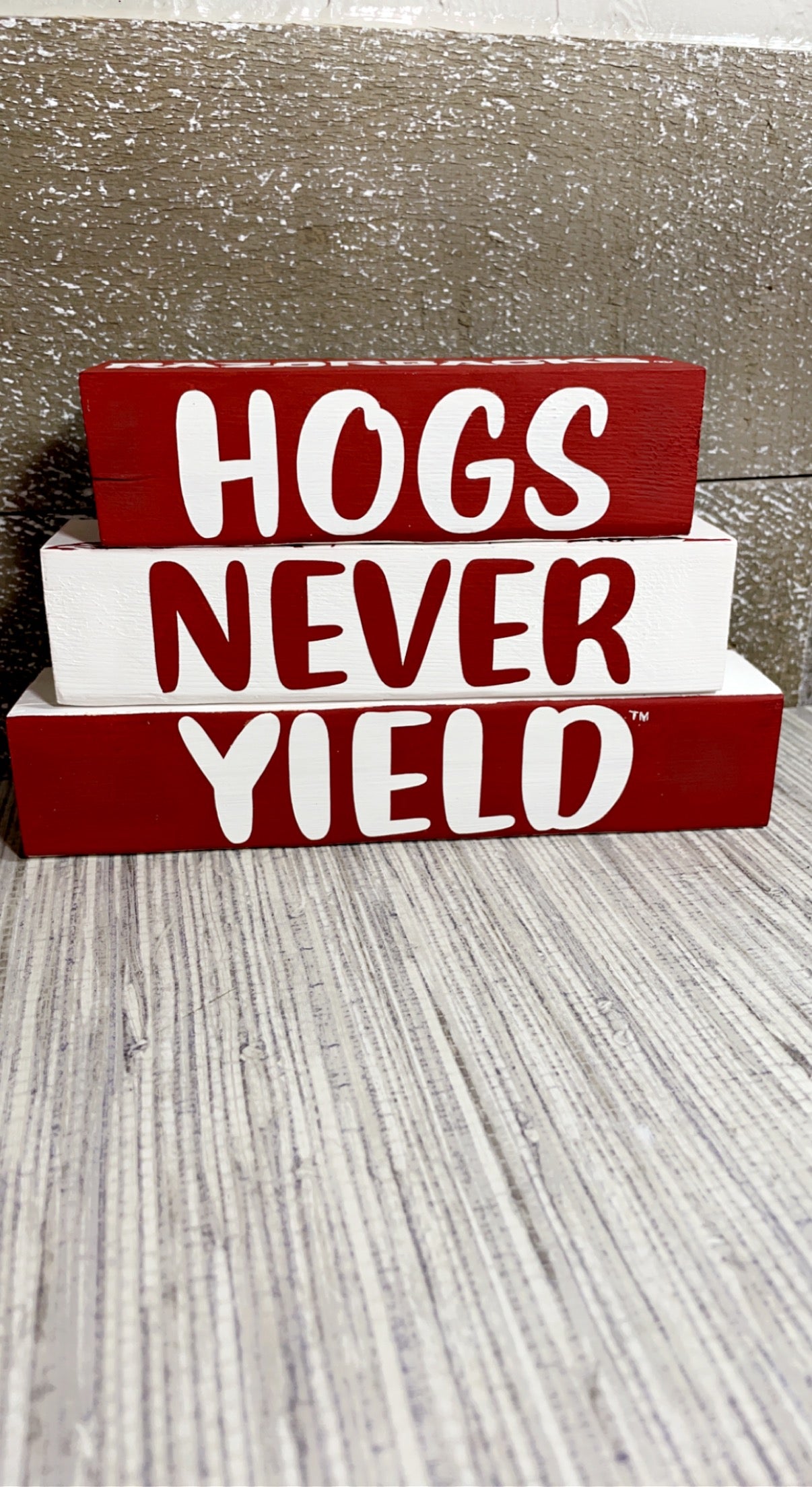 Arkansas Razorbacks block set