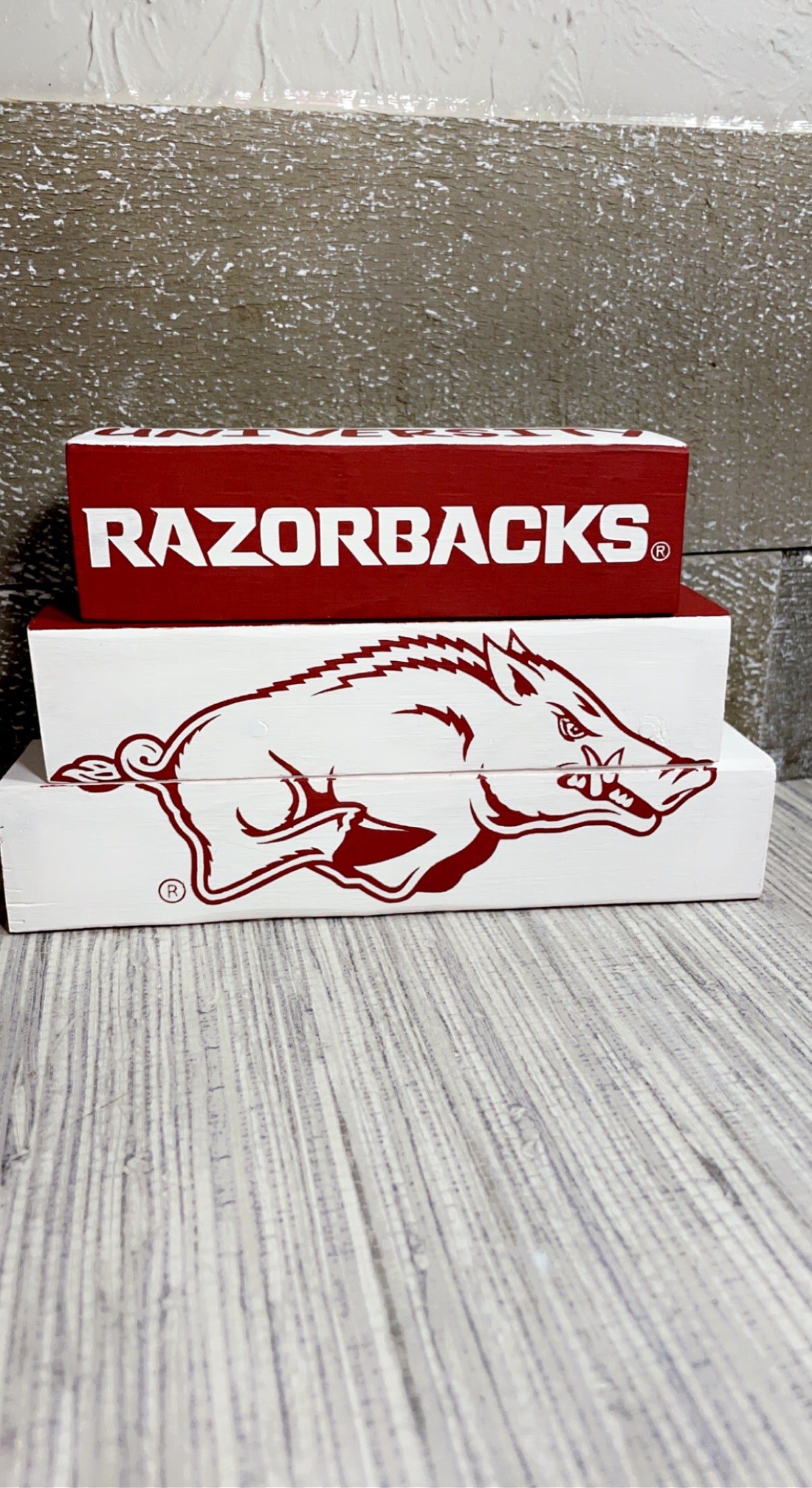 Arkansas Razorbacks block set